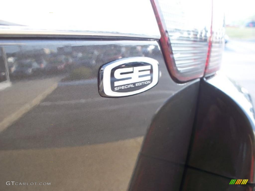 2011 Endeavor SE AWD - Carbon Pearl / Black photo #7