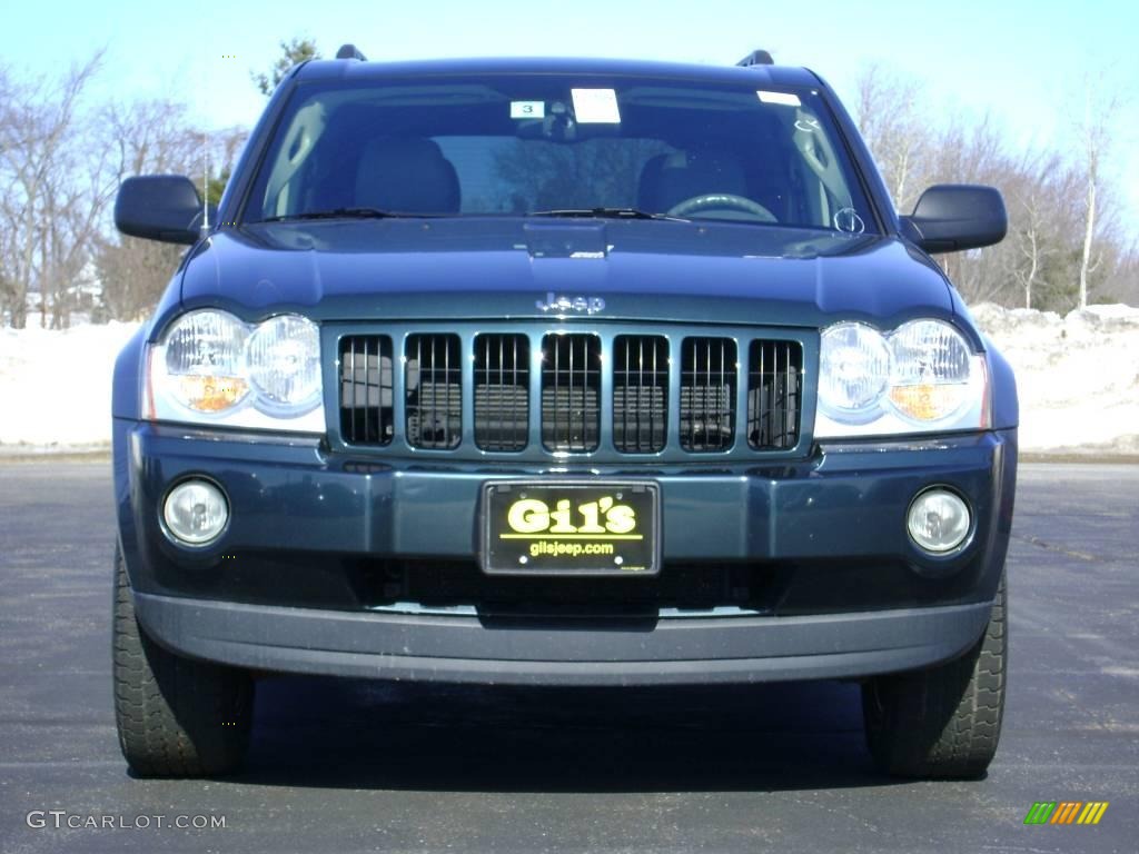2005 Grand Cherokee Laredo 4x4 - Deep Beryl Green Pearl / Dark Khaki/Light Graystone photo #2