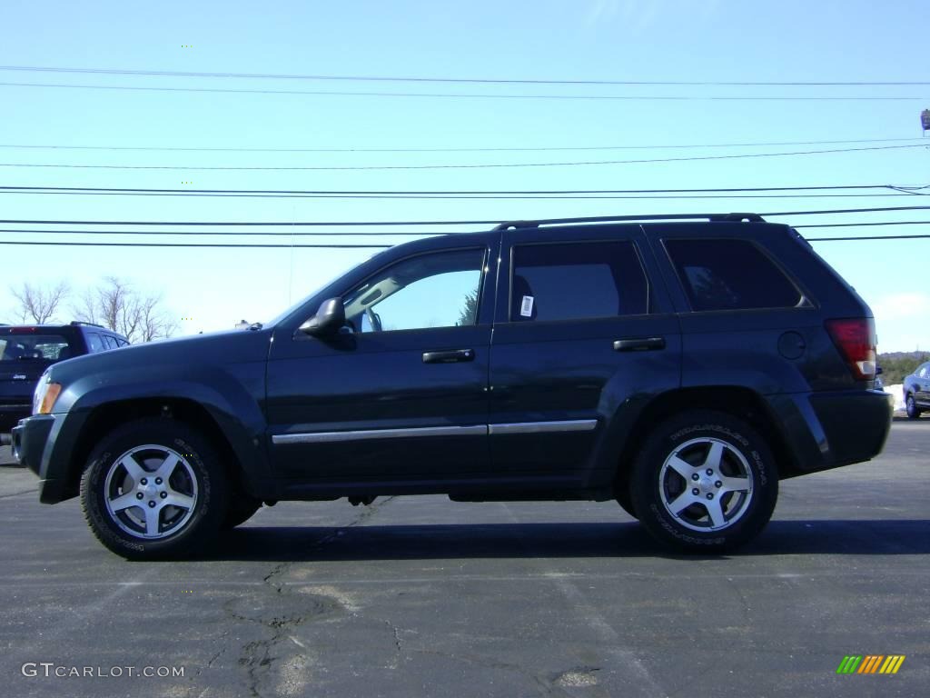 2005 Grand Cherokee Laredo 4x4 - Deep Beryl Green Pearl / Dark Khaki/Light Graystone photo #4