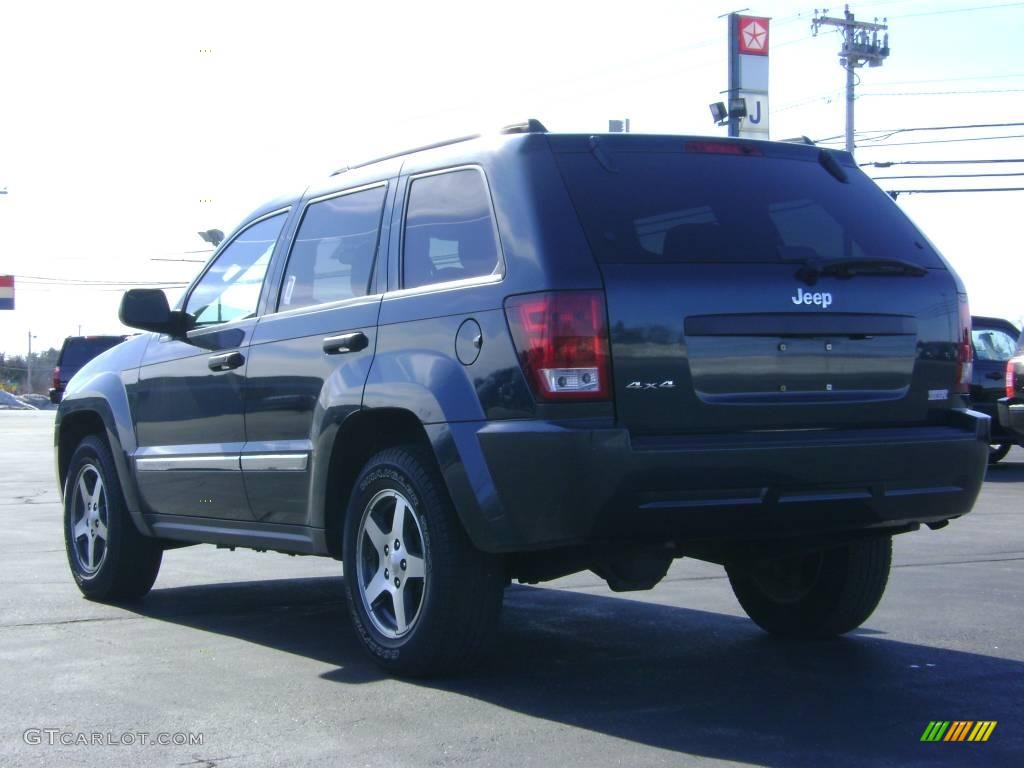 2005 Grand Cherokee Laredo 4x4 - Deep Beryl Green Pearl / Dark Khaki/Light Graystone photo #5