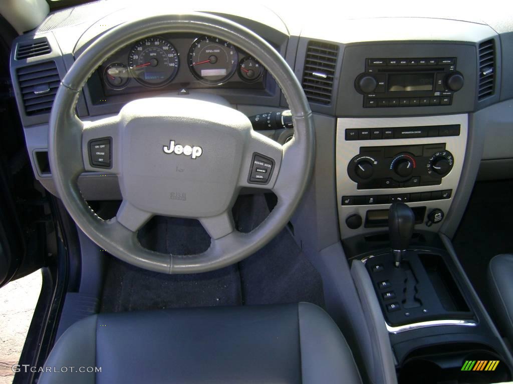 2005 Grand Cherokee Laredo 4x4 - Deep Beryl Green Pearl / Dark Khaki/Light Graystone photo #13