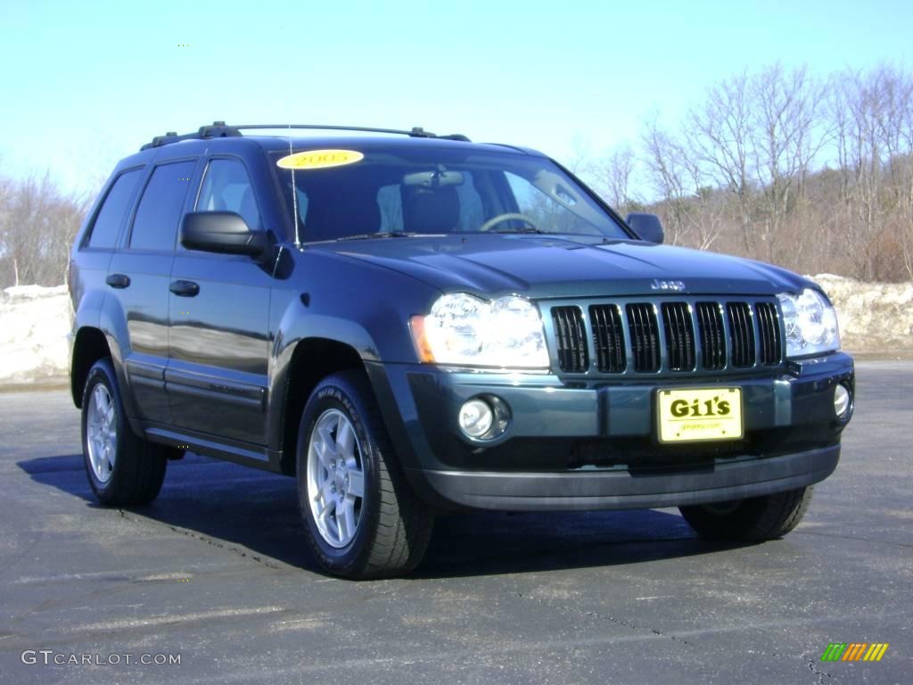 2005 Grand Cherokee Laredo 4x4 - Deep Beryl Green Pearl / Khaki photo #9