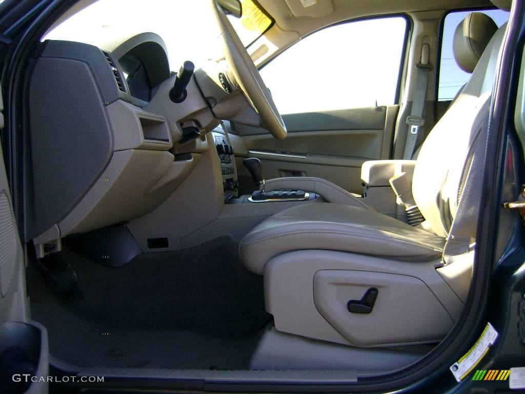 2005 Grand Cherokee Laredo 4x4 - Deep Beryl Green Pearl / Khaki photo #10
