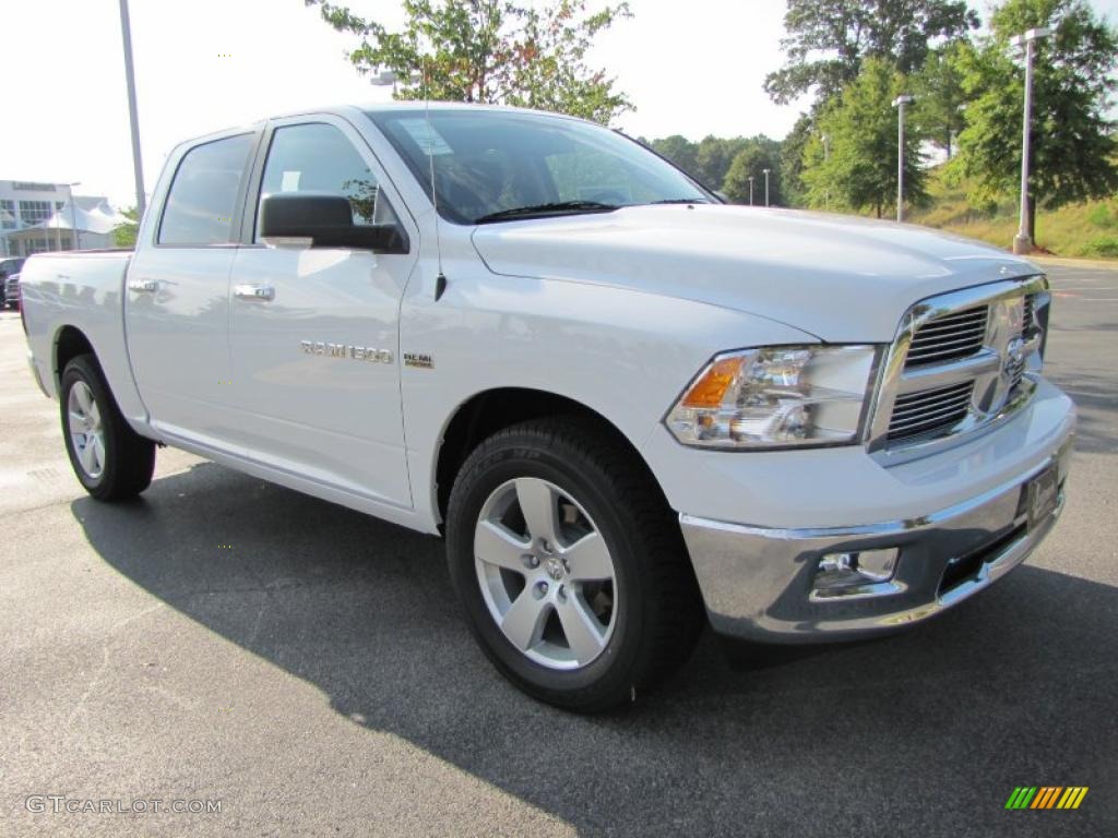 2011 Ram 1500 Big Horn Crew Cab - Bright White / Dark Slate Gray/Medium Graystone photo #4