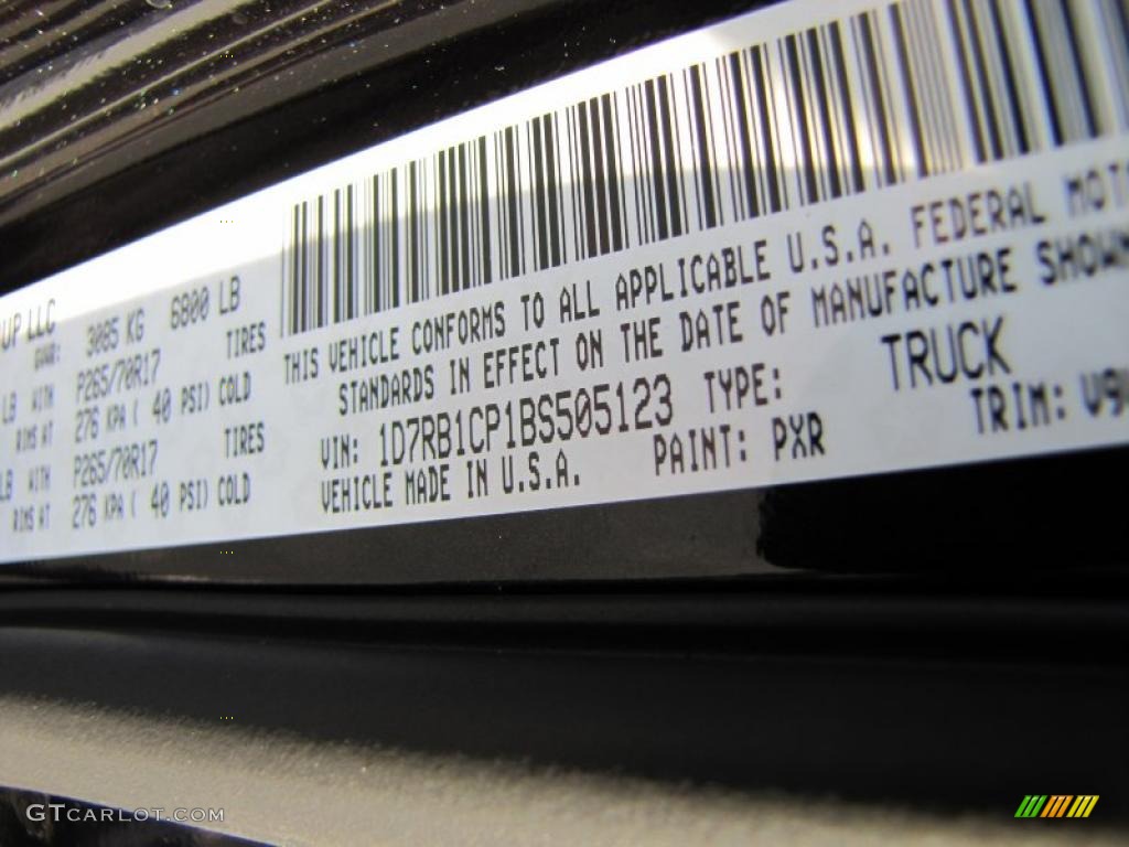 2011 Ram 1500 ST Crew Cab - Brilliant Black Crystal Pearl / Dark Slate Gray/Medium Graystone photo #14