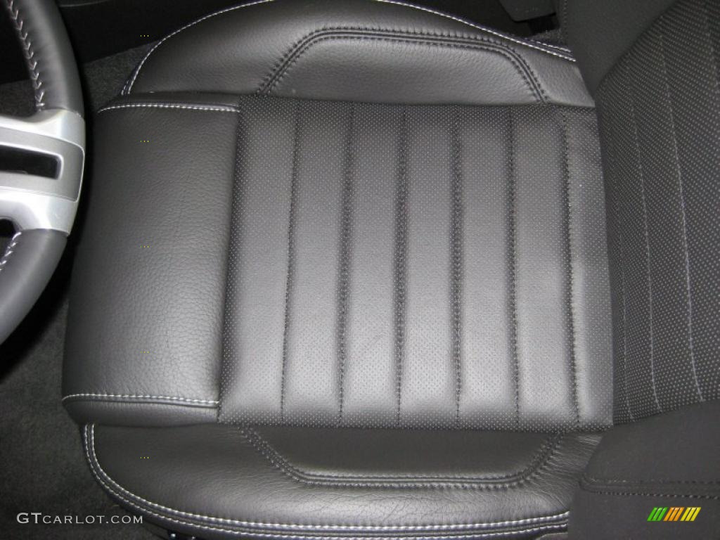 2011 Mustang GT Premium Convertible - Ebony Black / Charcoal Black photo #16