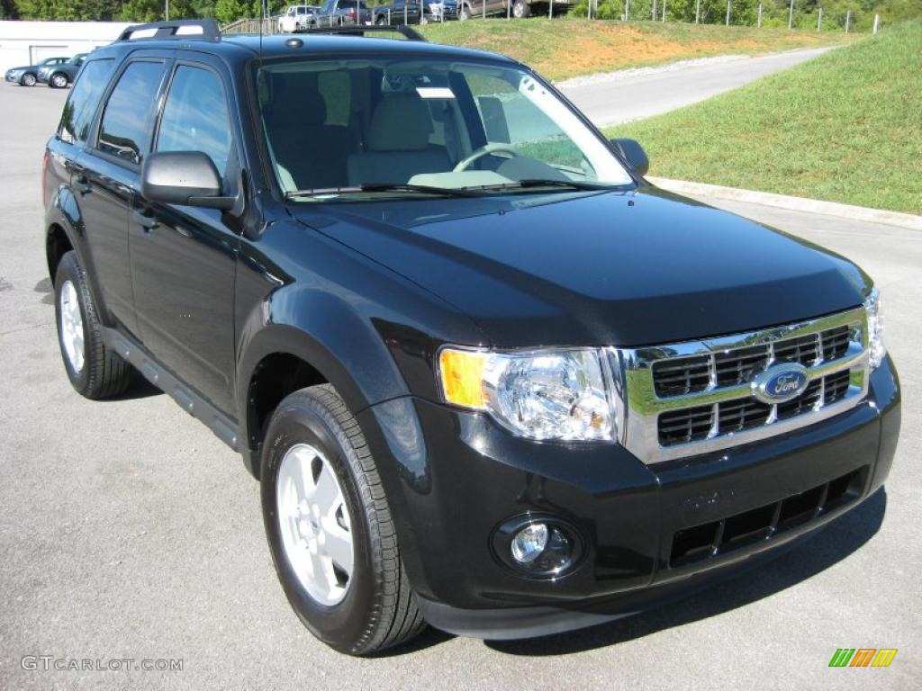 2011 Escape XLT - Tuxedo Black Metallic / Stone photo #4