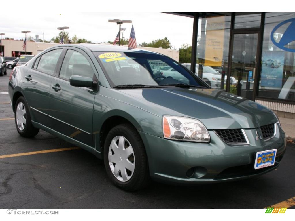 2004 Galant ES - Machine Green Metallic / Creme photo #23