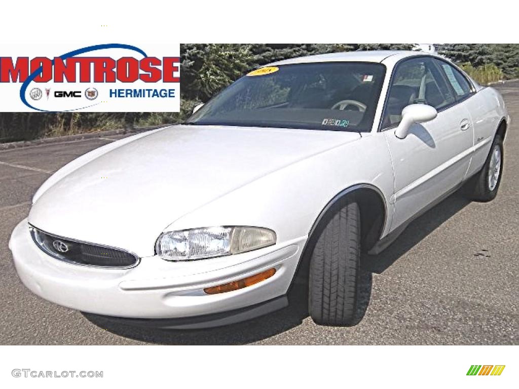 1998 Riviera Supercharged Coupe - Bright White / Taupe photo #1