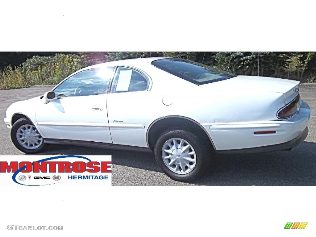 1998 Riviera Supercharged Coupe - Bright White / Taupe photo #11
