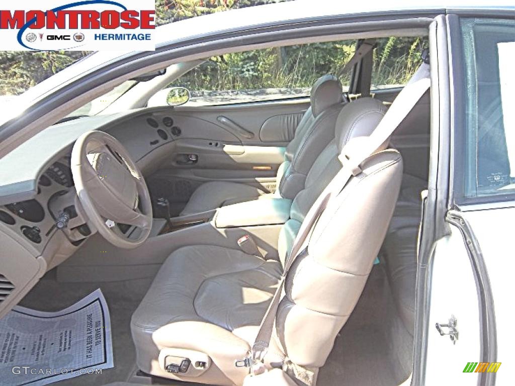 1998 Riviera Supercharged Coupe - Bright White / Taupe photo #21