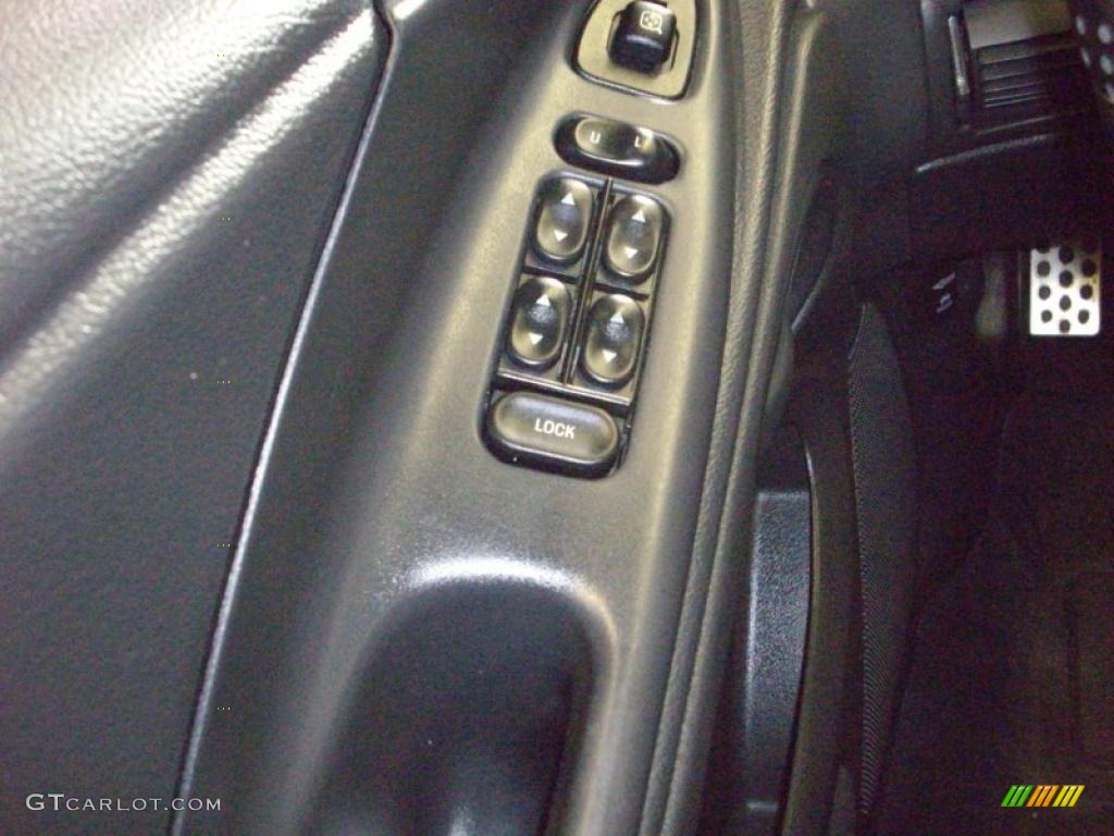 2004 Mustang GT Convertible - Silver Metallic / Dark Charcoal photo #9
