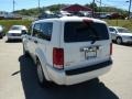 Stone White - Nitro SLT 4x4 Photo No. 4