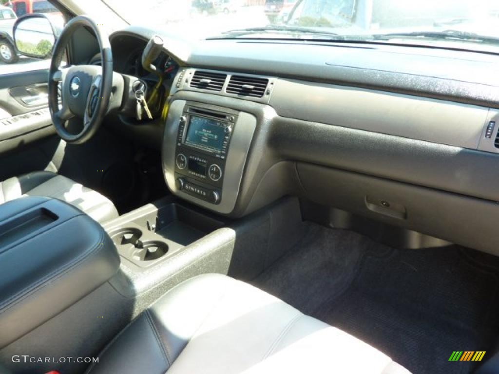 2008 Avalanche Z71 4x4 - Black / Ebony photo #22