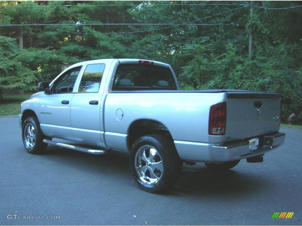 2006 Ram 1500 SLT Quad Cab 4x4 - Bright Silver Metallic / Medium Slate Gray photo #9