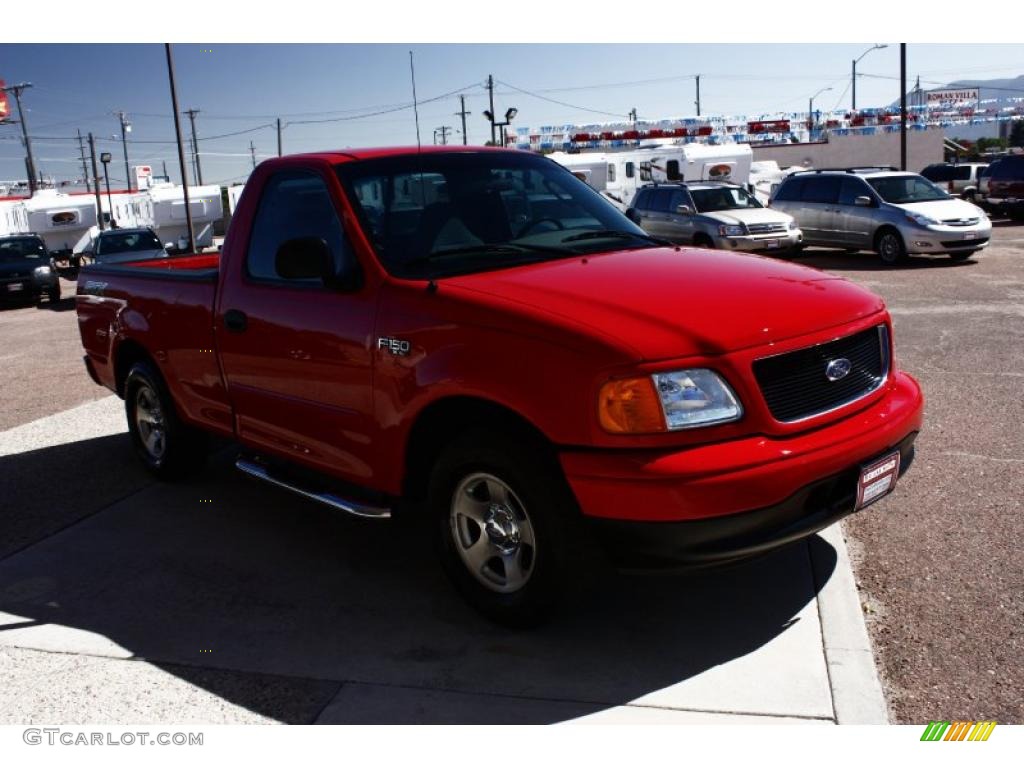 2004 F150 STX Heritage Regular Cab - Bright Red / Medium Graphite photo #3