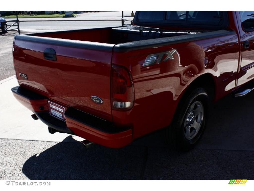 2004 F150 STX Heritage Regular Cab - Bright Red / Medium Graphite photo #15