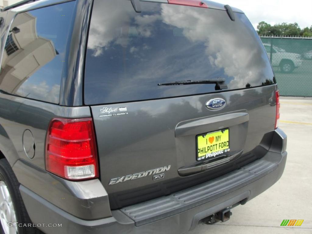 2005 Expedition XLT - Dark Shadow Grey Metallic / Medium Flint Grey photo #20