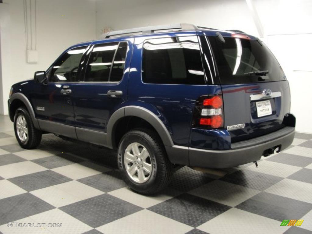 2006 Explorer XLT - Dark Blue Pearl Metallic / Camel photo #9