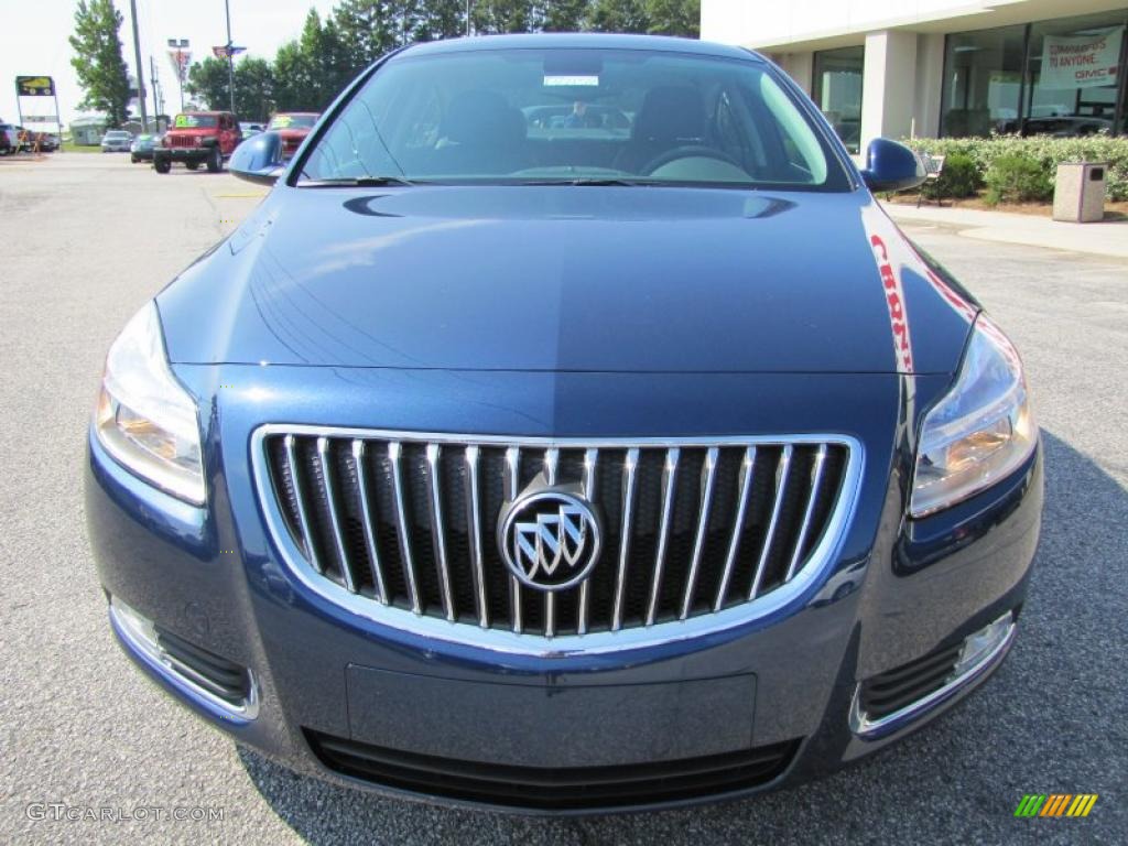 2011 Regal CXL - Majestic Blue Metallic / Ebony photo #2