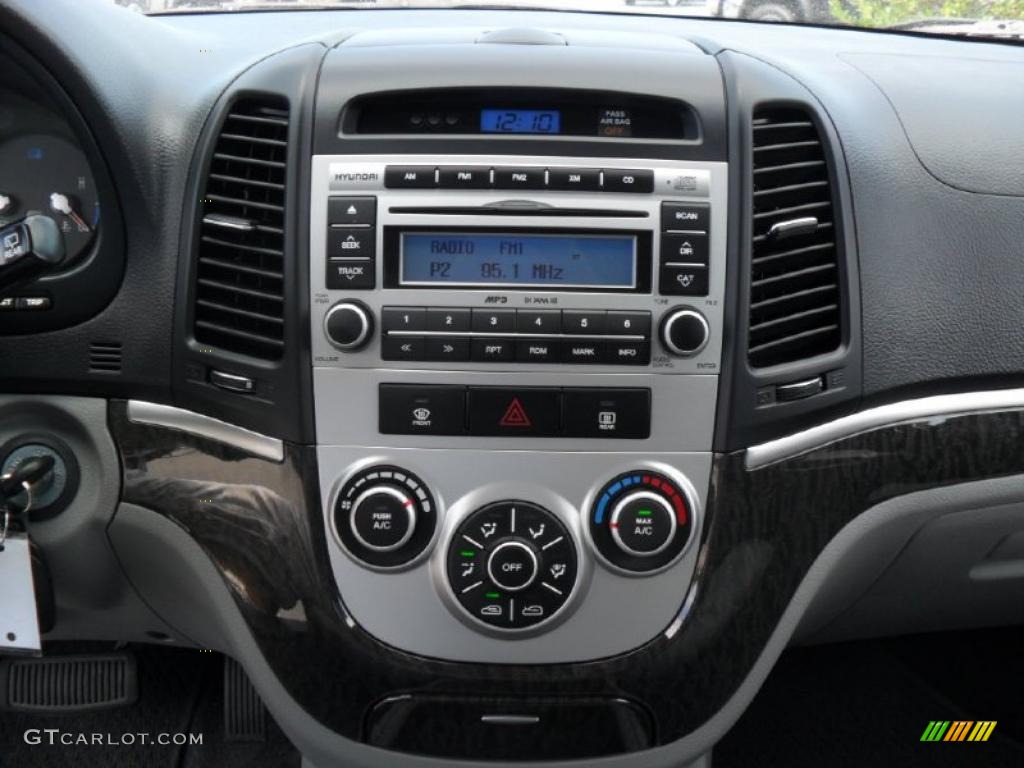 2008 Santa Fe GLS - Bright Silver / Gray photo #12