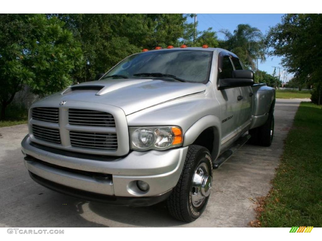 2004 Ram 3500 Laramie Quad Cab 4x4 Dually - Bright Silver Metallic / Dark Slate Gray photo #16