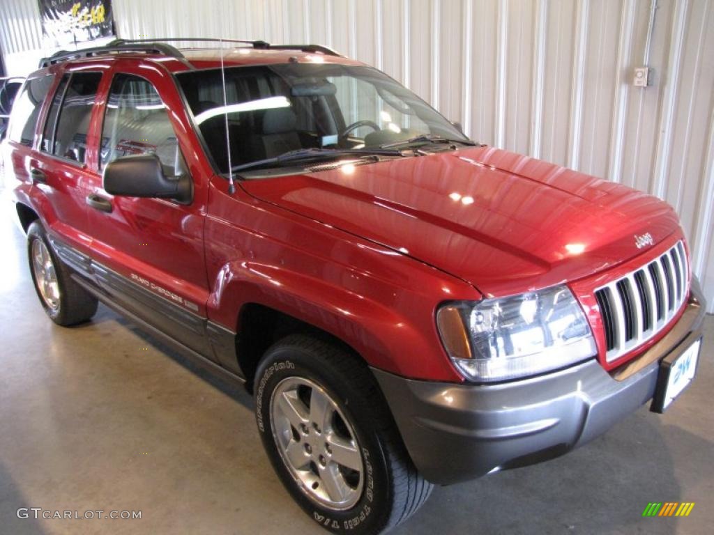 2004 Grand Cherokee Laredo 4x4 - Inferno Red Pearl / Dark Slate Gray photo #1