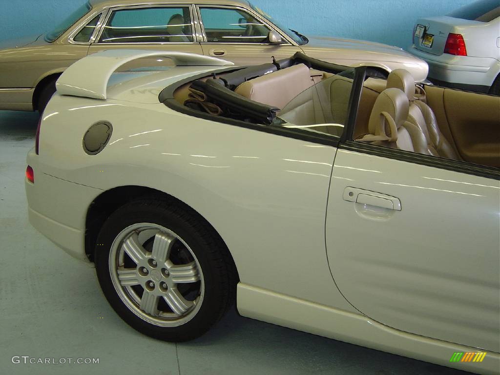 2001 Eclipse Spyder GT - Dover White Pearl / Tan photo #4