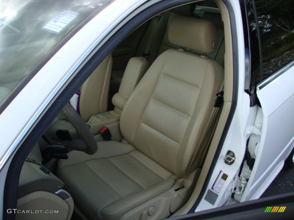 2008 A4 2.0T Sedan - Ibis White / Beige photo #16