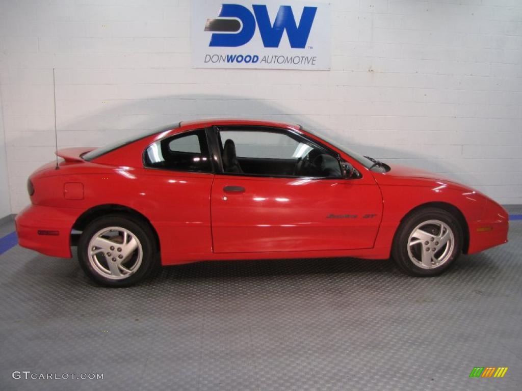 2001 Sunfire GT Coupe - Bright Red / Graphite photo #6