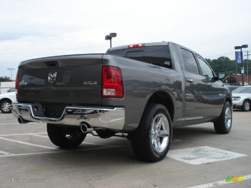 2010 Ram 1500 Big Horn Crew Cab 4x4 - Mineral Gray Metallic / Dark Slate/Medium Graystone photo #3