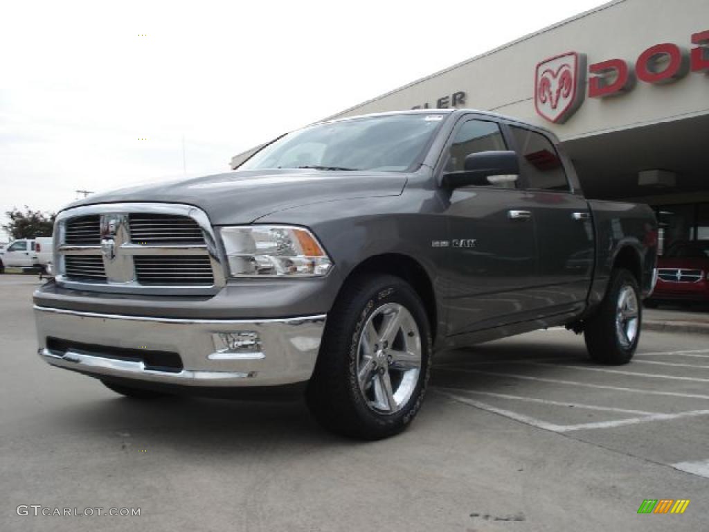 2010 Ram 1500 Big Horn Crew Cab 4x4 - Mineral Gray Metallic / Dark Slate/Medium Graystone photo #7