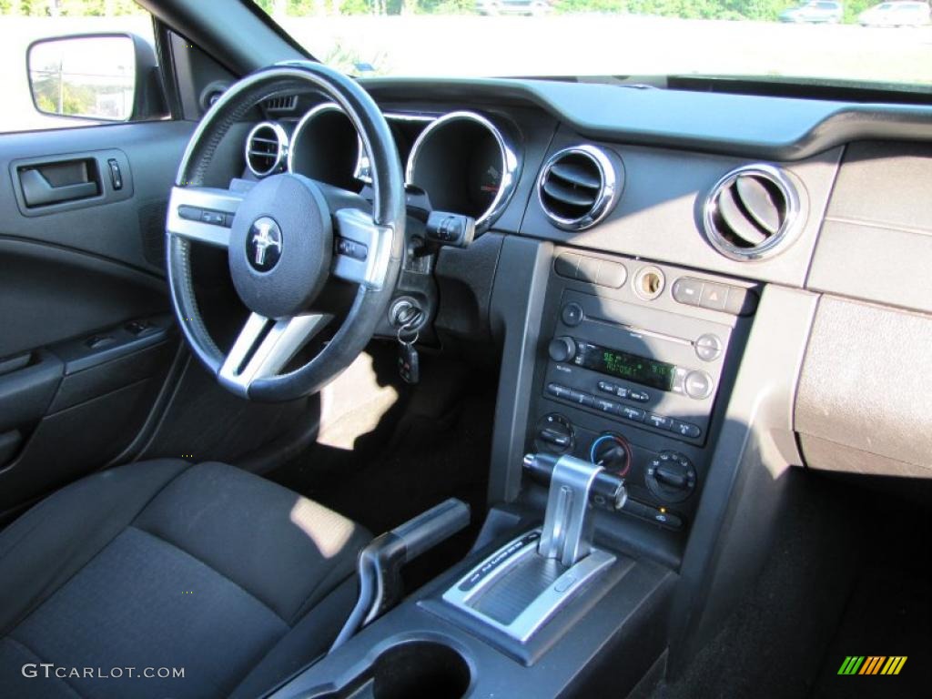 2007 Mustang V6 Deluxe Convertible - Alloy Metallic / Dark Charcoal photo #13