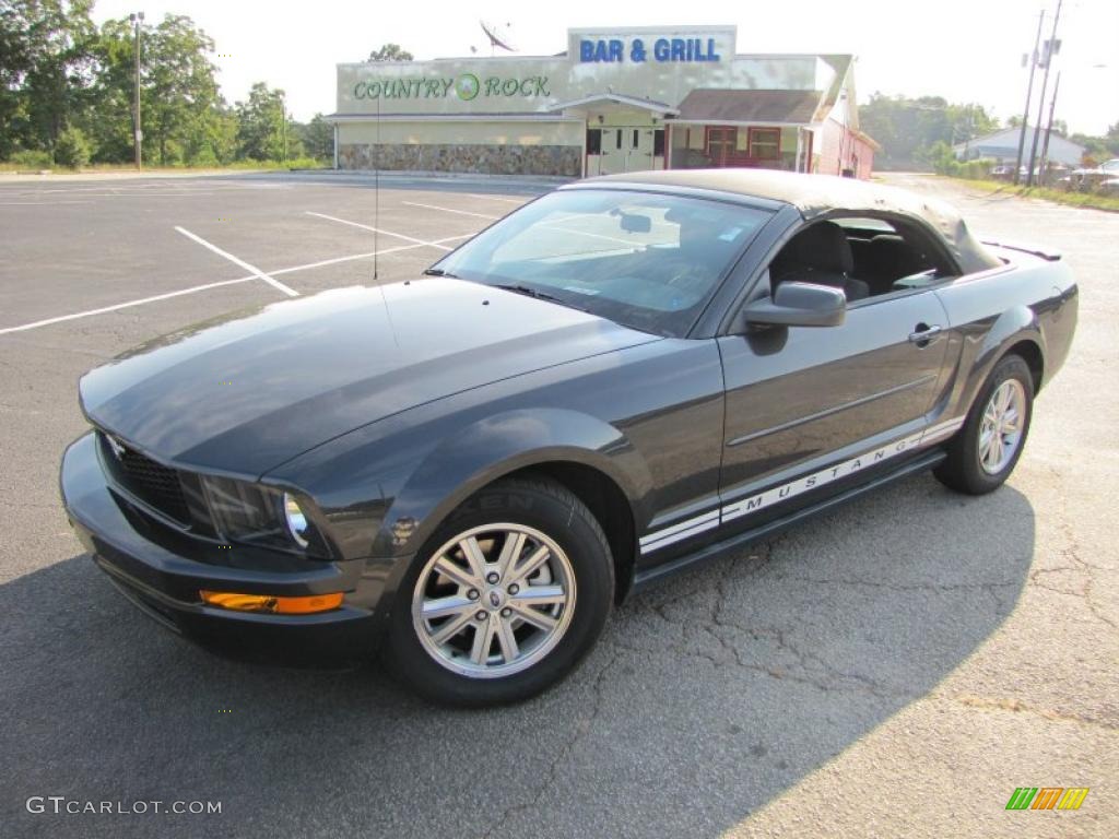 2007 Mustang V6 Deluxe Convertible - Alloy Metallic / Dark Charcoal photo #17