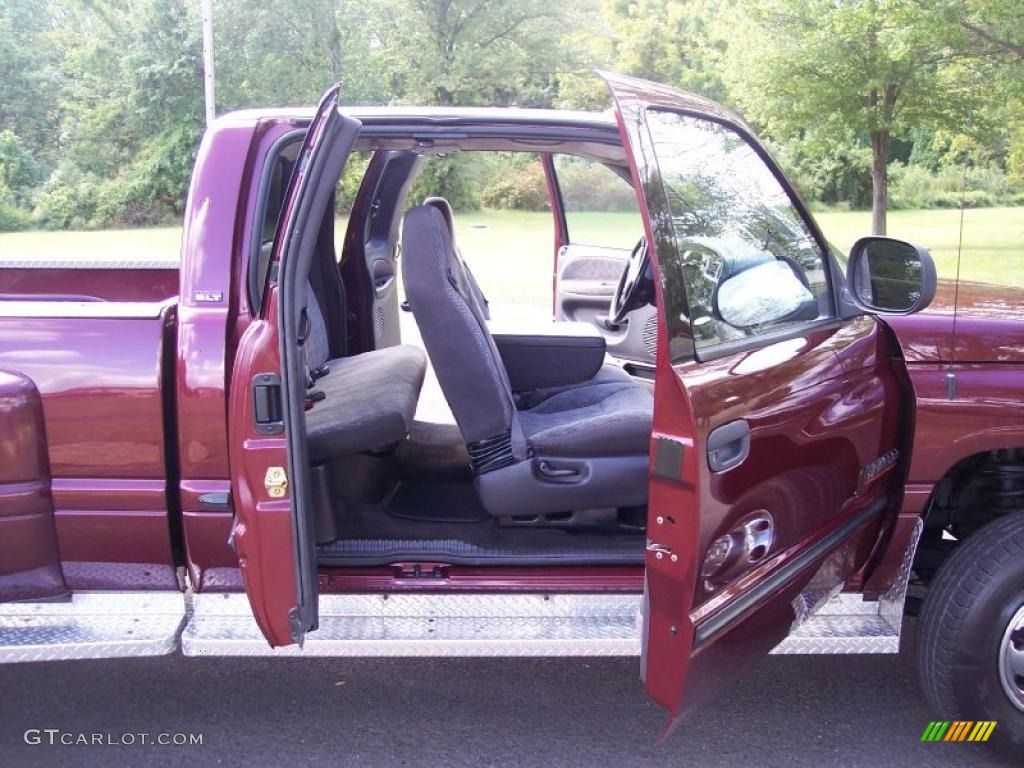 2000 Ram 3500 SLT Extended Cab 4x4 Dually - Dark Garnet Red Pearl / Mist Gray photo #48