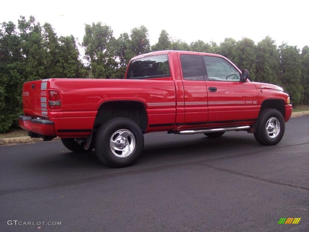 1999 Ram 1500 Sport Extended Cab 4x4 - Flame Red / Agate Black photo #18