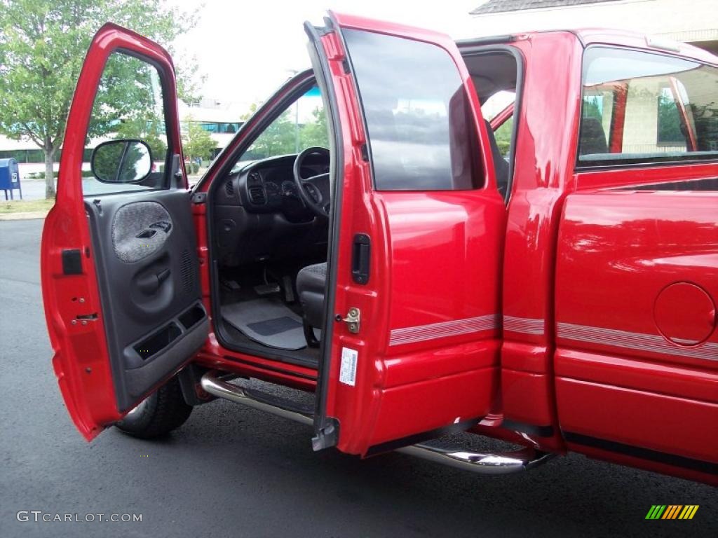 1999 Ram 1500 Sport Extended Cab 4x4 - Flame Red / Agate Black photo #33