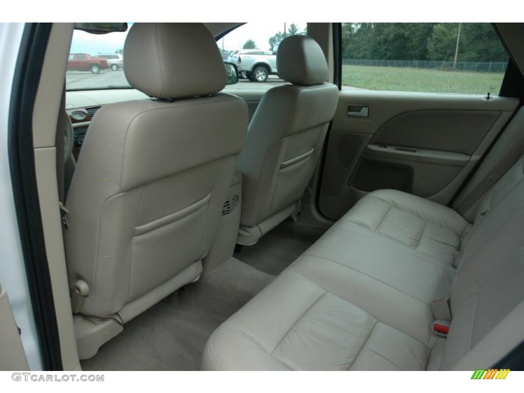2005 Five Hundred Limited AWD - Oxford White / Pebble Beige photo #12