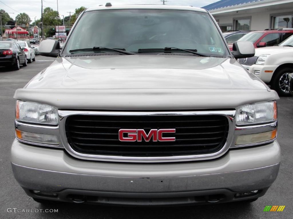 2004 Yukon SLT 4x4 - Silver Birch Metallic / Pewter/Dark Pewter photo #2