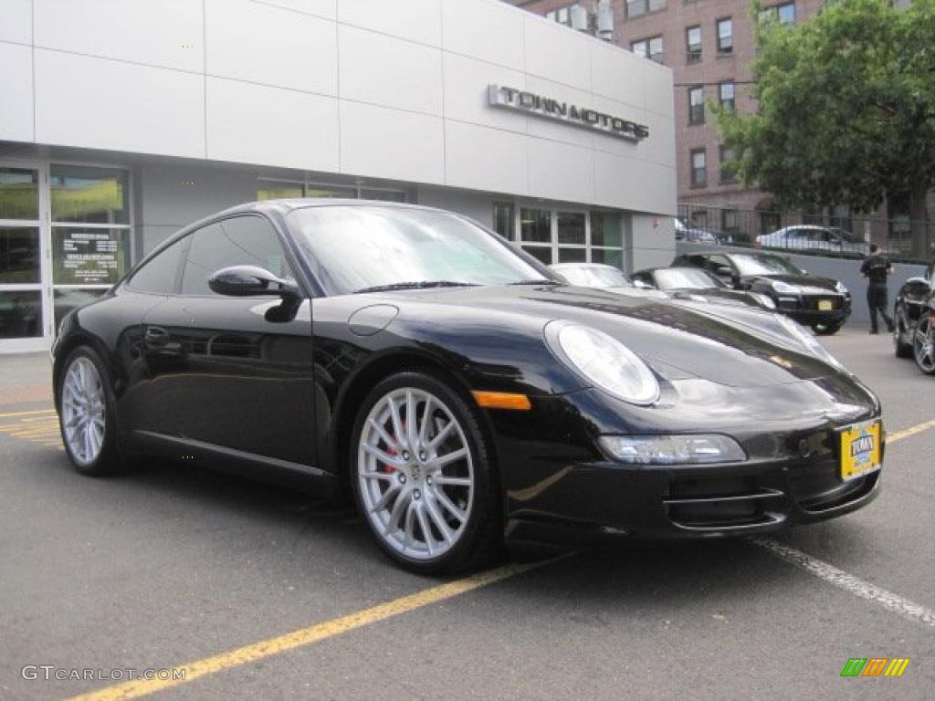 Black Porsche 911