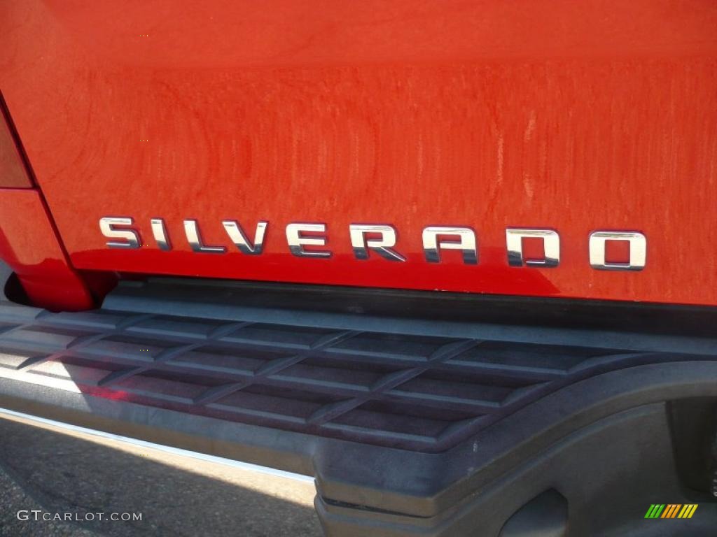 2007 Silverado 1500 LT Crew Cab 4x4 - Victory Red / Light Titanium/Ebony Black photo #12