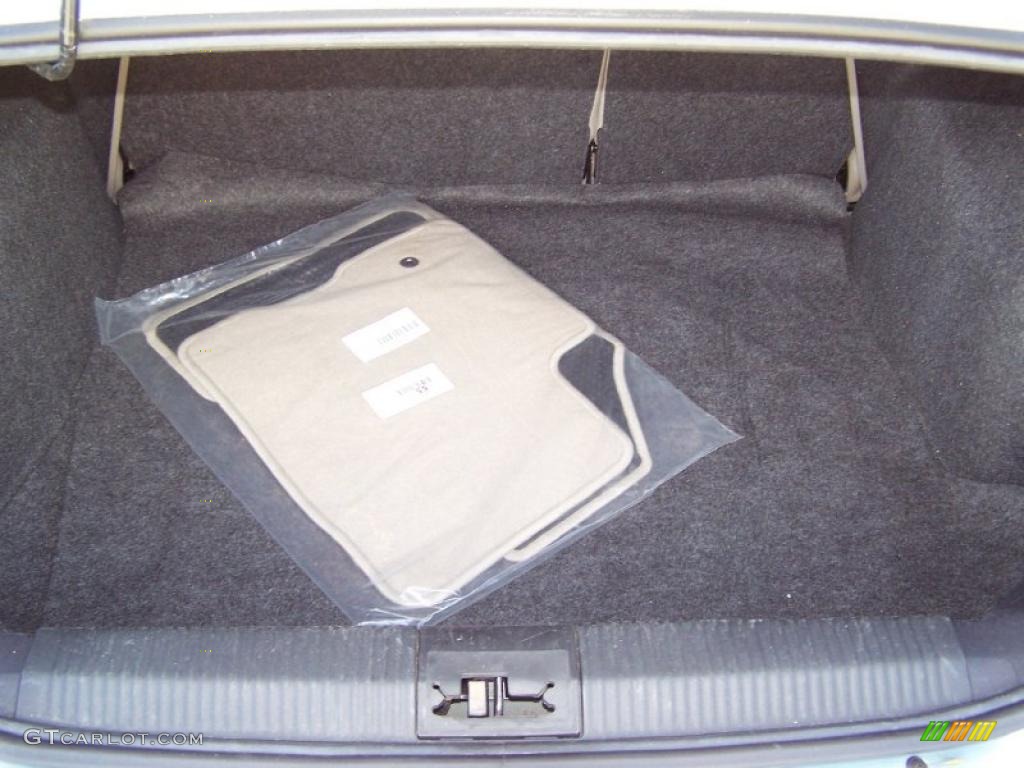 2009 Focus SE Sedan - Light Ice Blue Metallic / Medium Stone photo #13