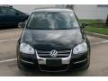 Black - Jetta SE Sedan Photo No. 8