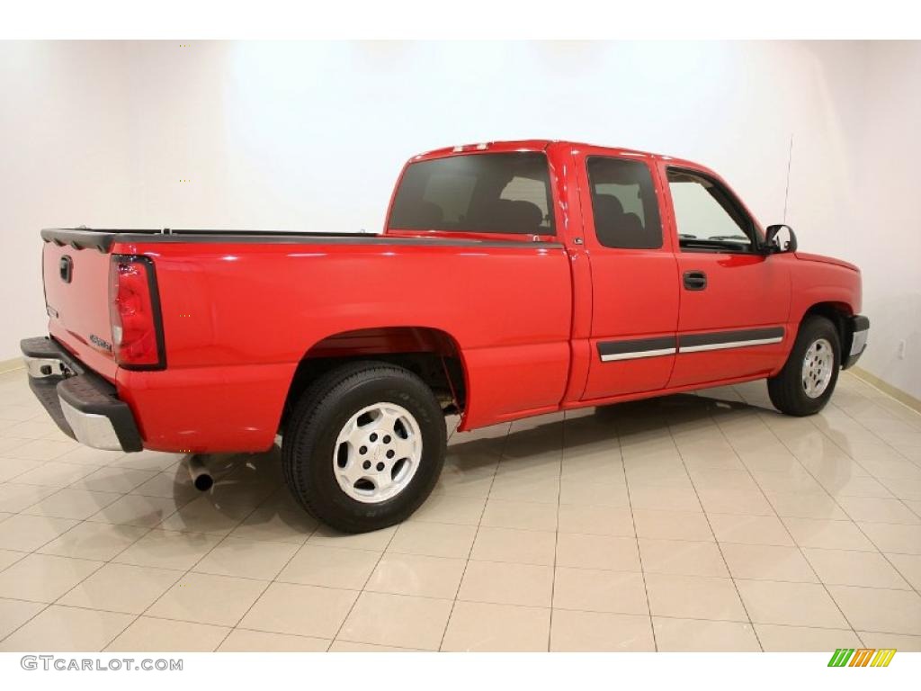 2004 Silverado 1500 LS Extended Cab - Victory Red / Dark Charcoal photo #7