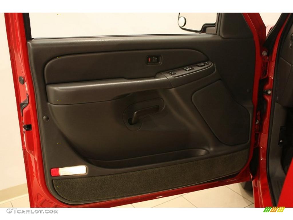 2004 Silverado 1500 LS Extended Cab - Victory Red / Dark Charcoal photo #8