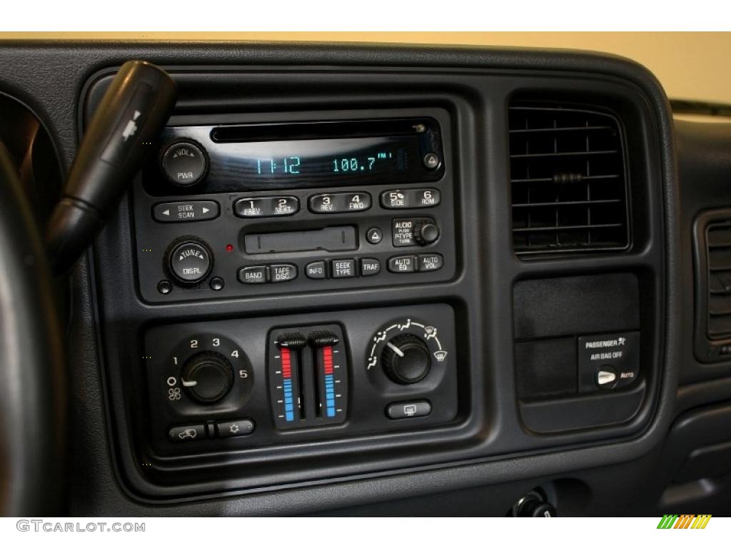 2004 Silverado 1500 LS Extended Cab - Victory Red / Dark Charcoal photo #14