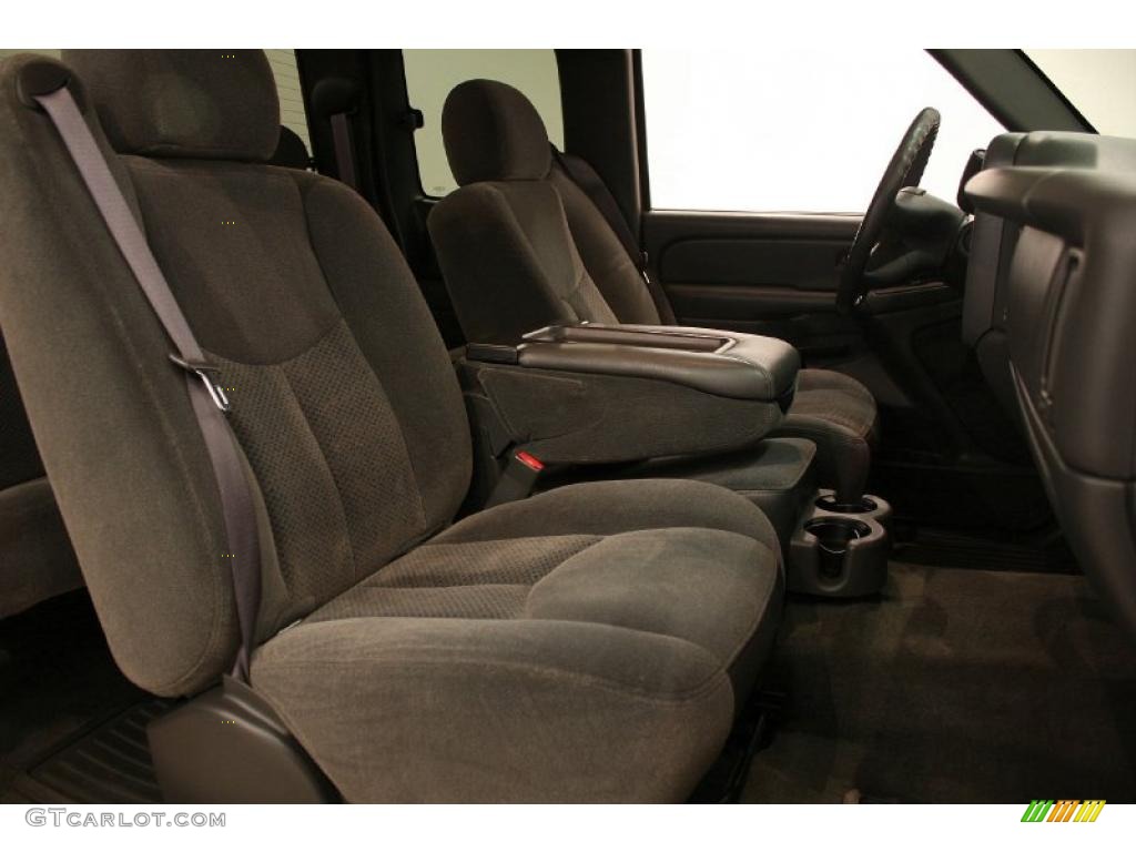 2004 Silverado 1500 LS Extended Cab - Victory Red / Dark Charcoal photo #16