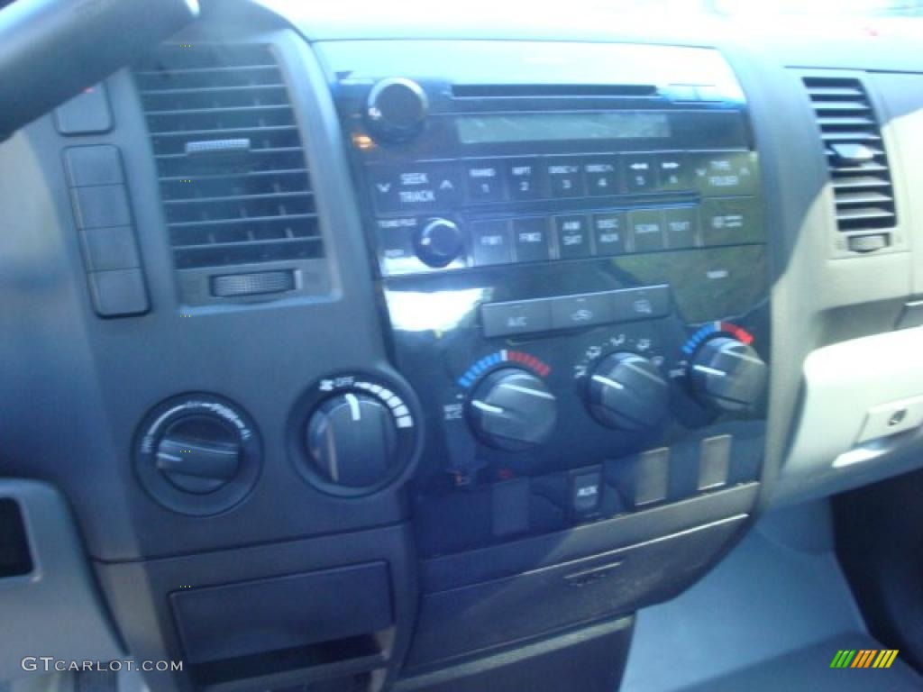 2007 Tundra Regular Cab 4x4 - Super White / Graphite Gray photo #9