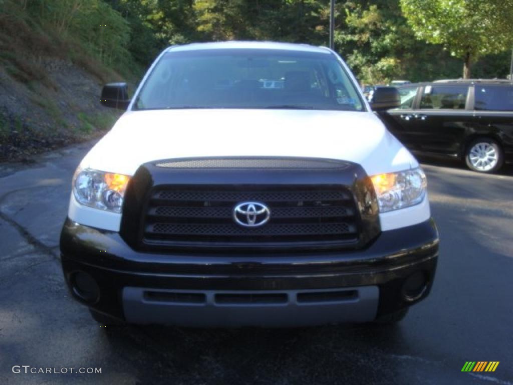 2007 Tundra Regular Cab 4x4 - Super White / Graphite Gray photo #10