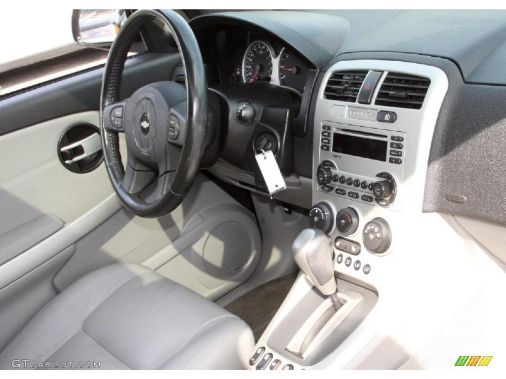 2006 Equinox LT AWD - Black / Light Gray photo #17